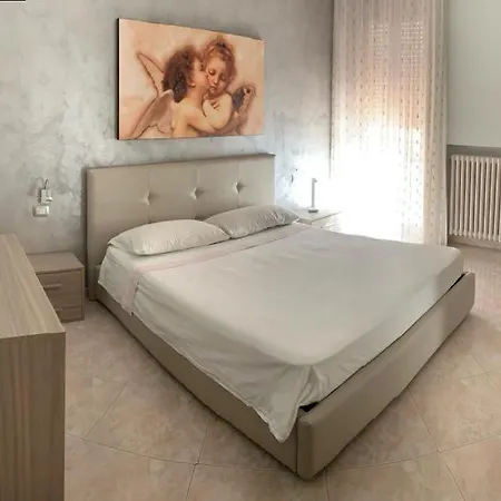 Bilocale Gallipoli In Via Udine 11, Amiciziaweb Buitenkant foto
